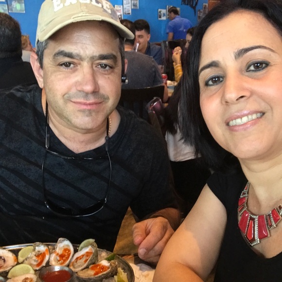 Meet your Posher, Ivonne - Picture 1 of 1